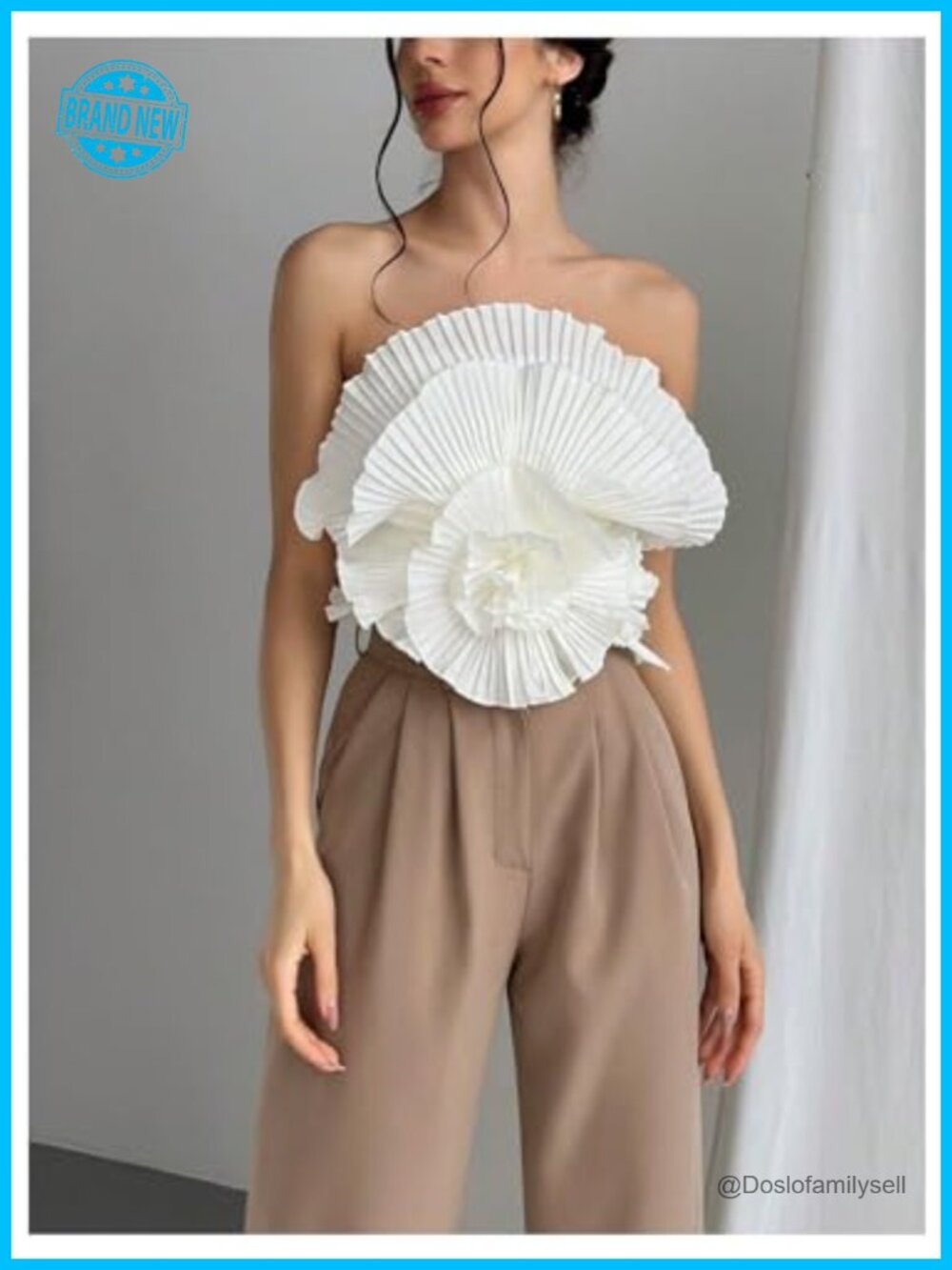 3D Flower Decor Strapless Bandeau Crop Top Sleeveless Tube Top - Picture 3 of 5